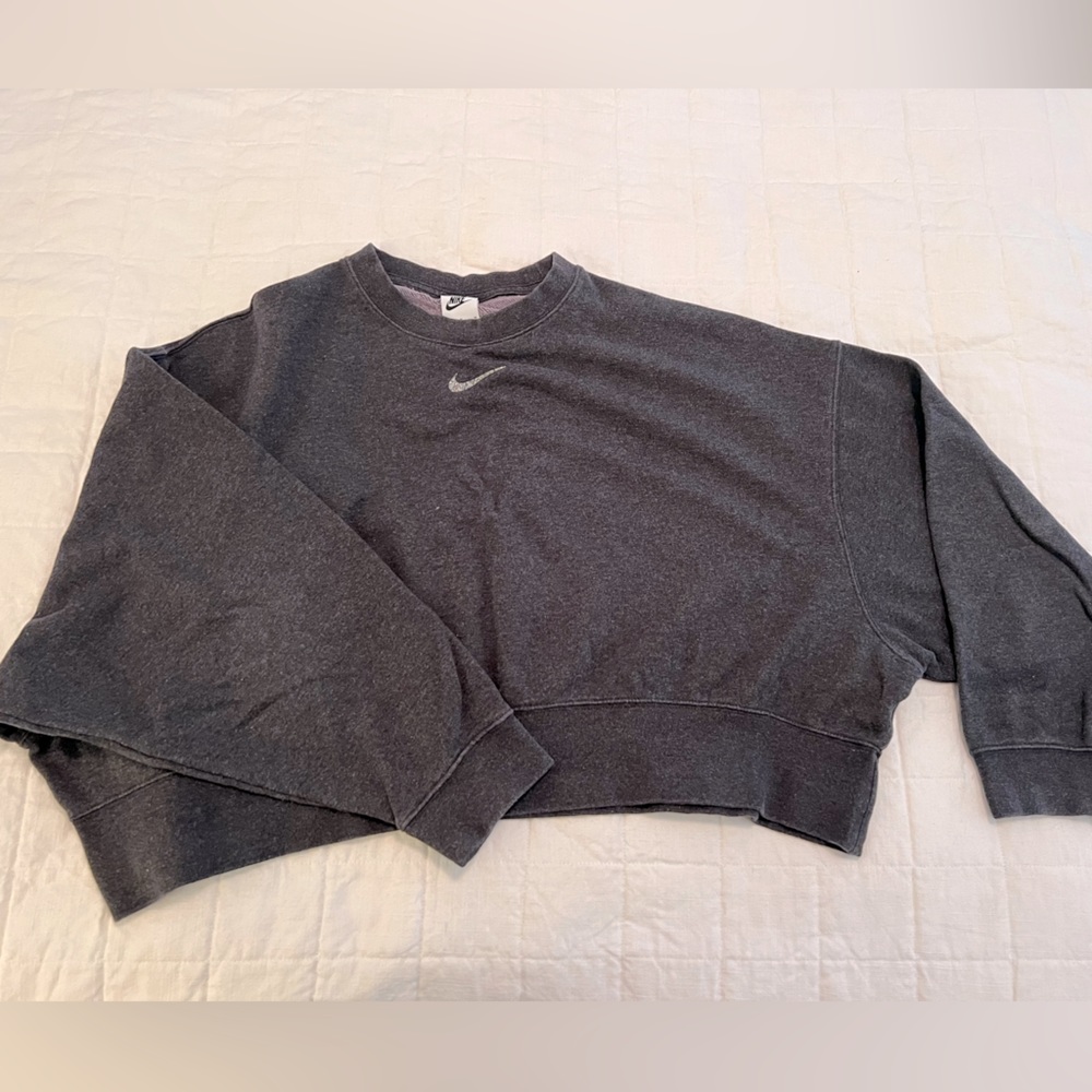 Oversized crop Nike crewneck